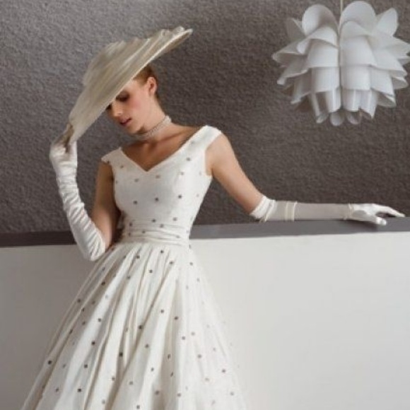 Meet your Posher, Serena - Picture 4 of 8